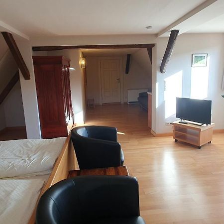 Pension Robinienhof Schadeleben Buitenkant foto